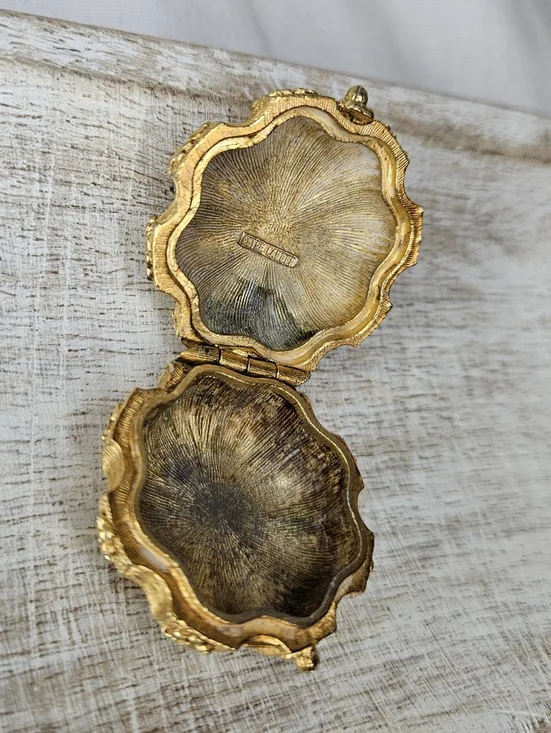 Vintage 1960s Estee Lauder Perfume Compact Gold Tone Floral Pumpkin Youth Dew - Picture 7 of 12